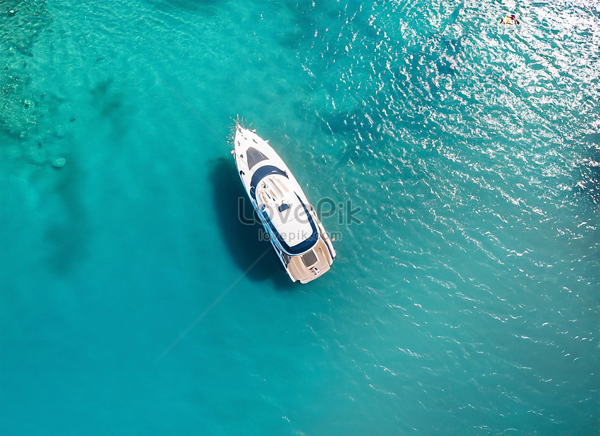 Aerial view of a luxury yacht in turquoise water, water,  travel,  summer HD Photo