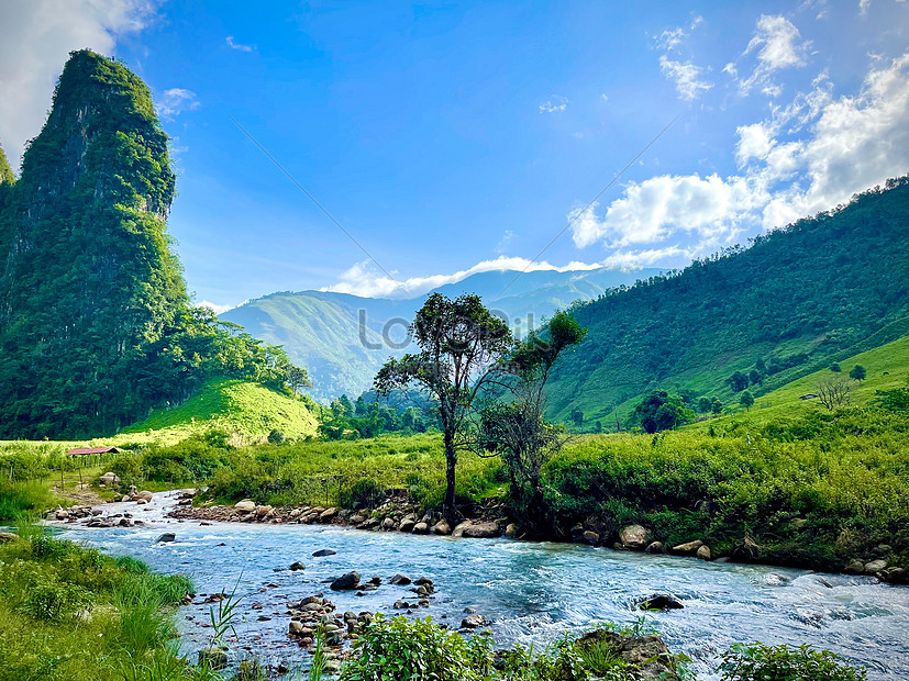 Natural Landscape With River And Mountains Rapids In Xaysomboun ...