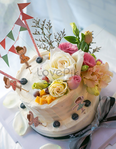 Photo De Nature Morte En Interieur Fleur Photographie De Gateaux Fleurs Cuisson Gateau Photo Images Free Download Lovepik