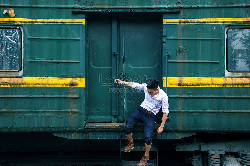 El Tren De Cuero Verde En Memoria Y El Duelo De Despedida Descarga Gratuita Hd Imagen De Fotografia Lovepik