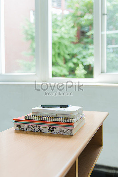 A Neat Book On The Desk In The Classroom Photo Image Picture Free