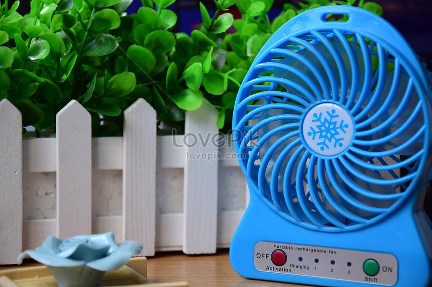 small fan with remote
