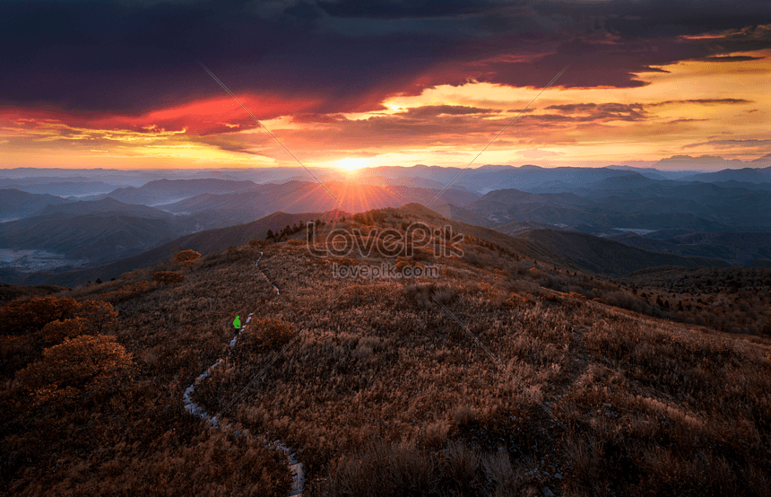 Amanecer Sin Fin En La Cima De La Montana Descarga Gratuita Hd Imagen De Fotografia Lovepik