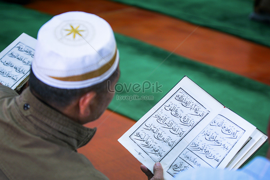 Hombre Del Islam Del Coran Descarga Gratuita Hd Imagen De Fotografia Lovepik Pagina