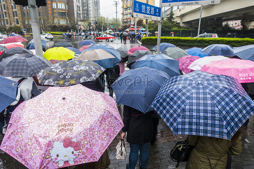 雨の日の傘イメージ 写真 Id Prf画像フォーマットjpg Jp Lovepik Com