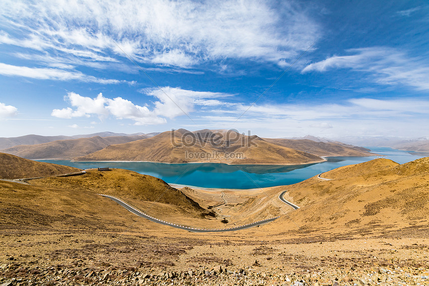 Tibet Yanghu Pemandangan Langit Biru Dan Awan Putih Gambar