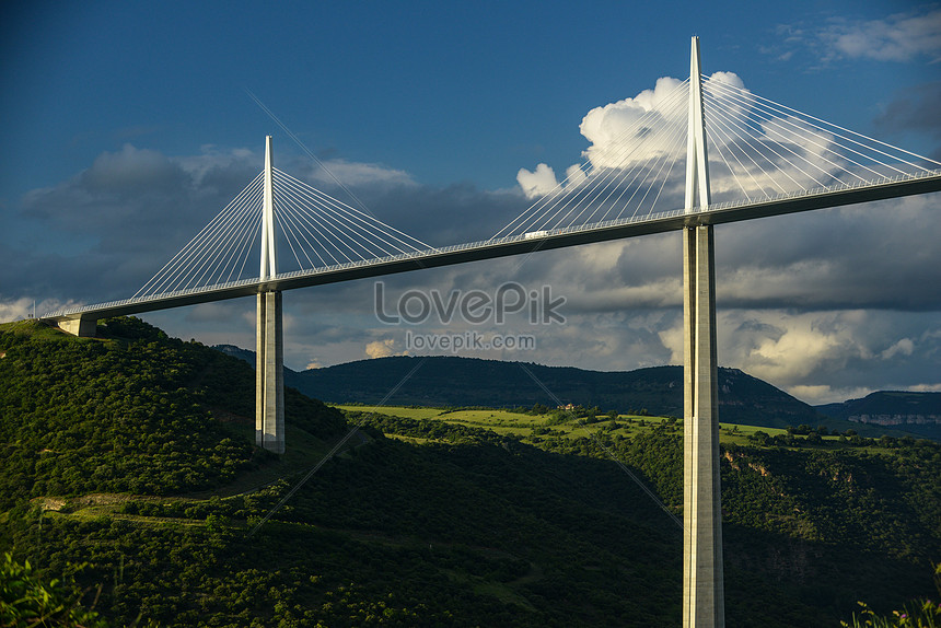 Jambatan Tertinggi Di Dunia Milo Viaduct Di Rantau Aveyron Pera Gambar Unduh Gratis Imej 500987609 Format Jpg My Lovepik Com