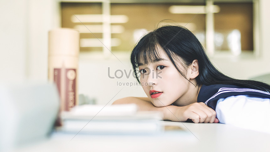 教室でかわいい女の子イメージ 写真 Id Prf画像フォーマットjpg Jp Lovepik Com