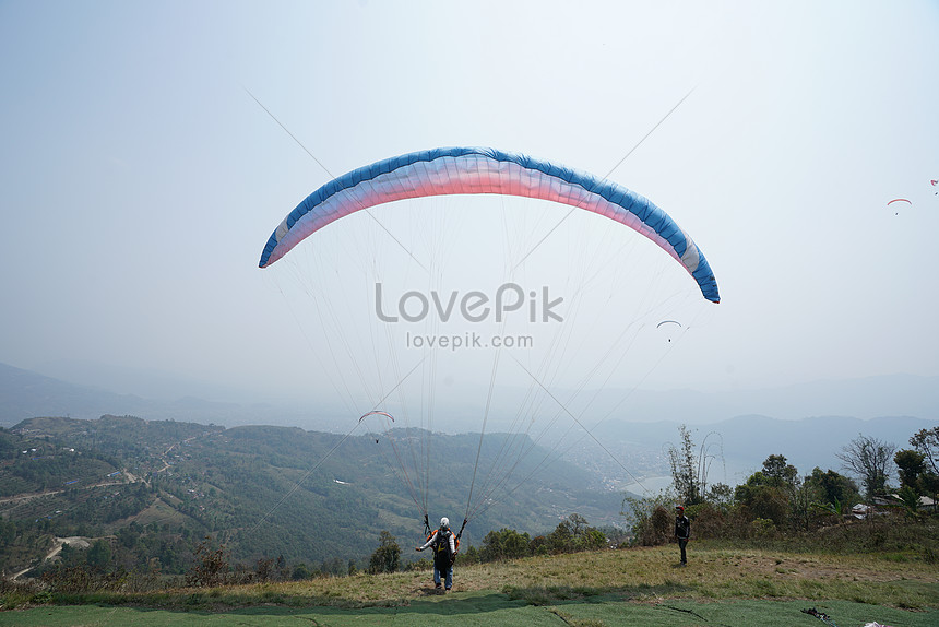 Paragliding Di Pokhara Nepal Gambar Unduh Gratis Imej 501052719 Format Jpg My Lovepik Com