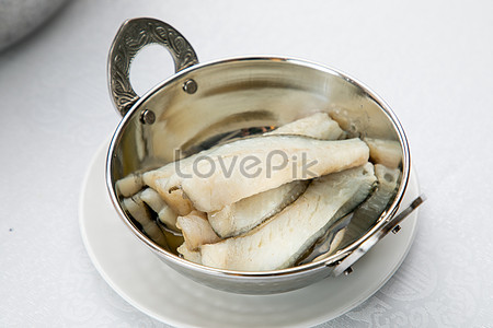 Download Download Fish Yellow Photos Fish Yellow Images For Free Lovepik Yellowimages Mockups
