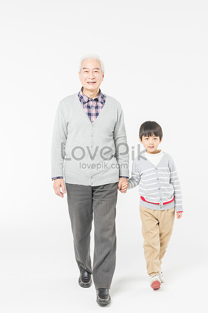 祖父と孫 孫と孫が手をつないで歩くイメージ 写真 Id 501152732 Prf画像フォーマットjpg Jp Lovepik Com