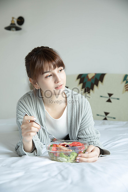 Wanita Di Rumah Makan Sarapan Gambar Unduh Gratis Foto 501169703 Format Gambar Jpg Lovepik Com