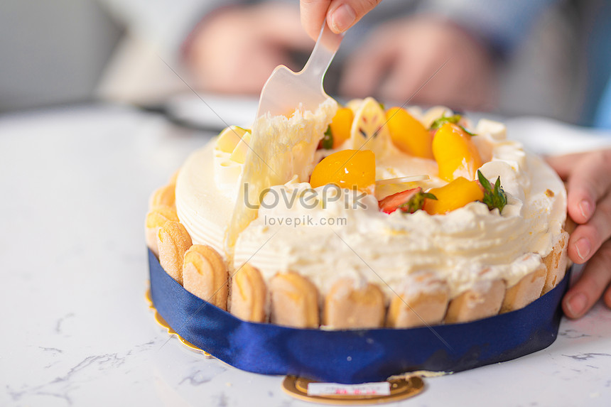 ケーキのクローズアップを切るイメージ 写真 Id Prf画像フォーマットjpg Jp Lovepik Com