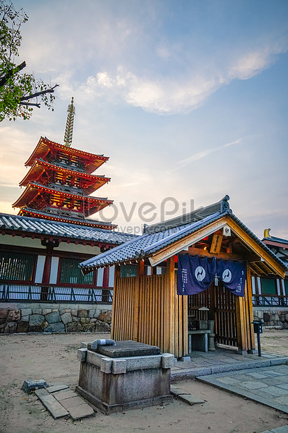 日本大阪四天王寺建築圖片素材 Jpg圖片尺寸2500 3750px 高清圖片 Zh Lovepik Com