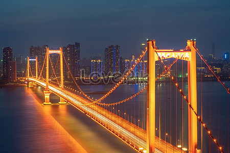 Yangtze River Bridge Reflection Of Wuhan City Scenery Parrot Isl ...