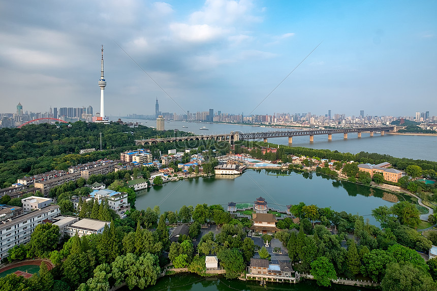 Jembatan Sungai Yangtze Wuhan Dan Pemandangan Alam Menara Tv