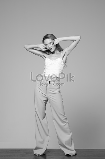 外国人女性モデルの白黒全身写真イメージ 写真 Id Prf画像フォーマットjpg Jp Lovepik Com