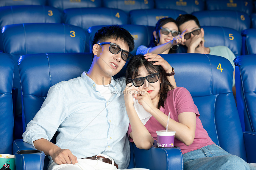 Ảnh cặp vợ chồng xem phim 3D trong rạp: Bạn muốn có một trải nghiệm đặc biệt cùng người thân yêu? Với những bức ảnh cặp vợ chồng xem phim 3D trong rạp của chúng tôi, bạn sẽ được trải nghiệm cảm giác thật sự như đang thực sự ngồi trong rạp xem phim. Những hình ảnh này sẽ mang lại cho bạn một trải nghiệm thú vị và sống động, chắc chắn bạn sẽ không muốn bỏ qua!