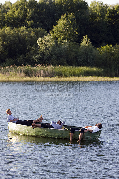 Three People In Rowing Photo Image Picture Free Download 501449732 Lovepik Com