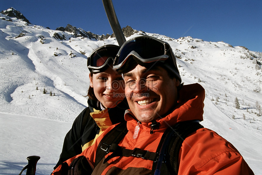 Couple On Ski Lift Picture And HD Photos | Free Download On Lovepik