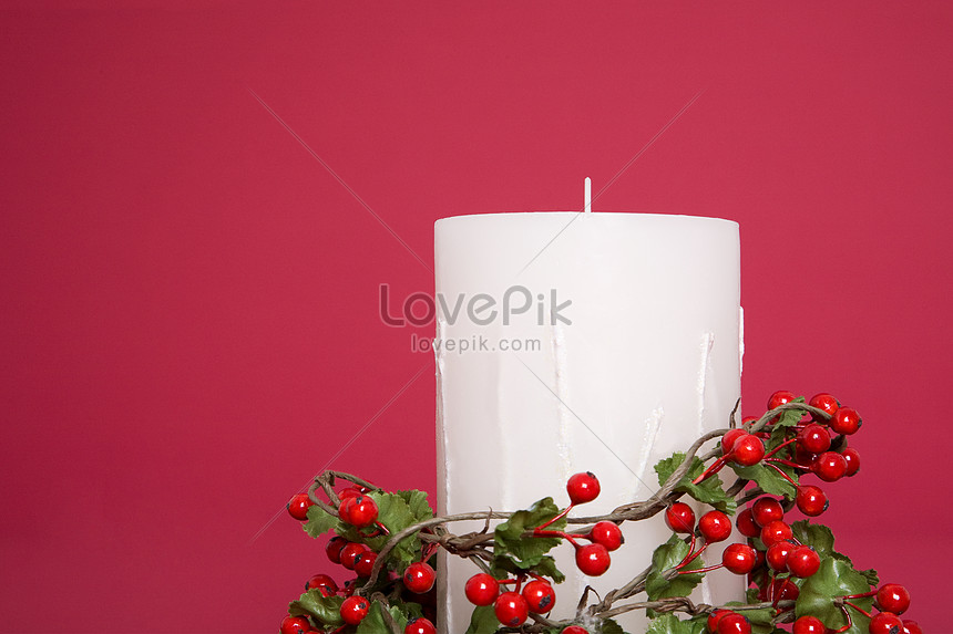 周圍圍繞著冬青樹的蠟燭圖片素材 Jpg圖片尺寸5700 3800px 高清圖片 Zh Lovepik Com