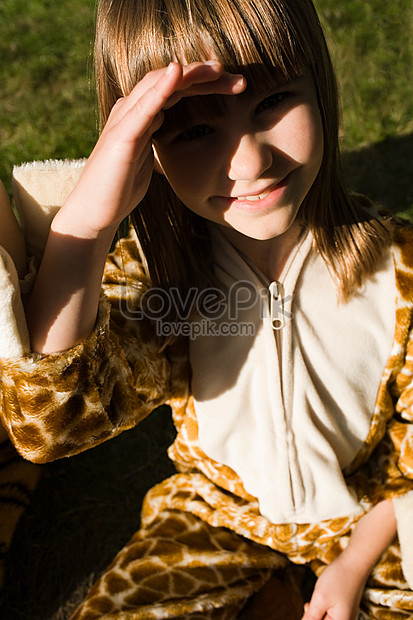 Chica Con Estampado De Jirafa Foto | Descarga Gratuita HD Imagen de Foto -  Lovepik