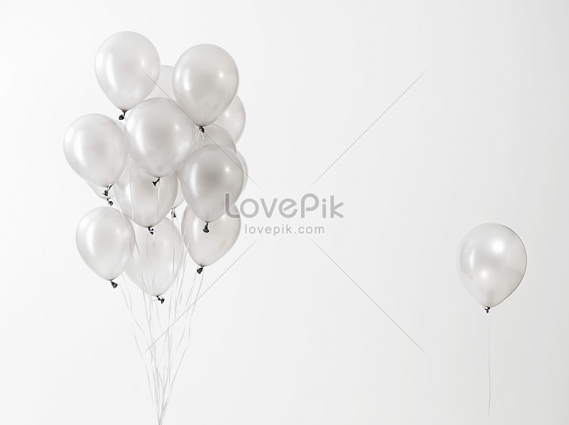 Belon Perak Terapung Di Latar Belakang Putih Gambar Unduh Gratis Imej 501510336 Format Jpg My Lovepik Com