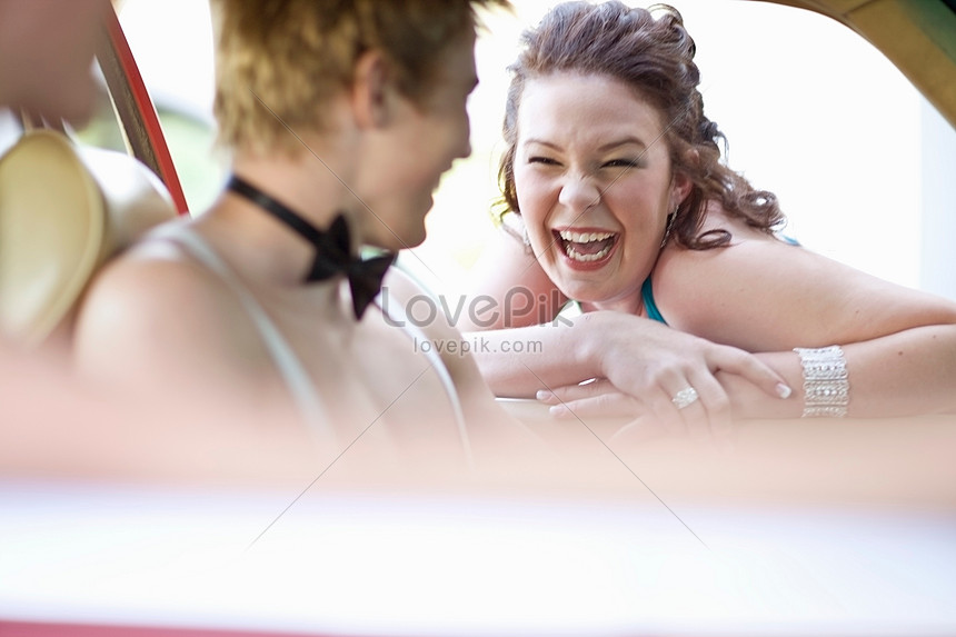 Dos Personas Sonriendo Foto | Descarga Gratuita HD Imagen de Foto - Lovepik