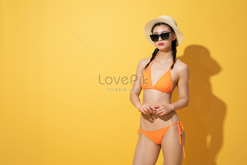 サングラスをかけた夏の水着美女イメージ 写真 Id Prf画像フォーマットjpg Jp Lovepik Com