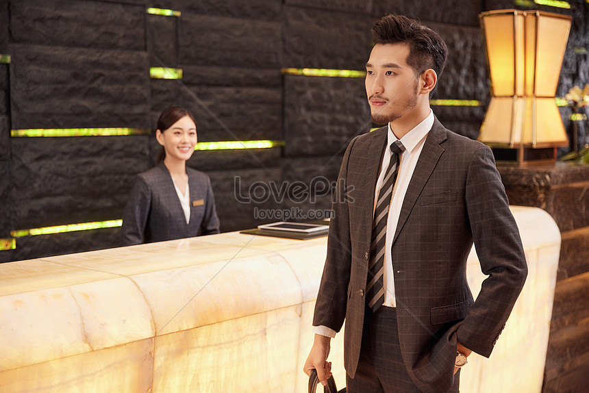 Business male hotel check-in photo image_picture free download ...