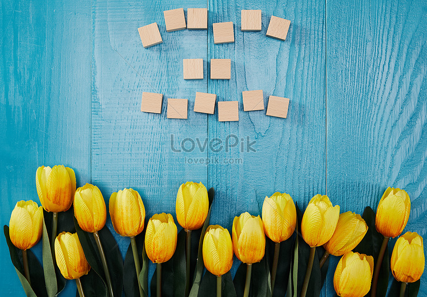 Tulipanes En Tablero De Madera Azul Foto | Descarga Gratuita HD Imagen de  Foto - Lovepik