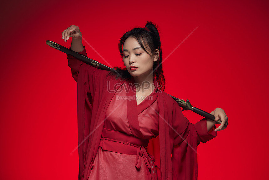 Chinese Style Beauty Holding A Sword Picture And HD Photos | Free ...