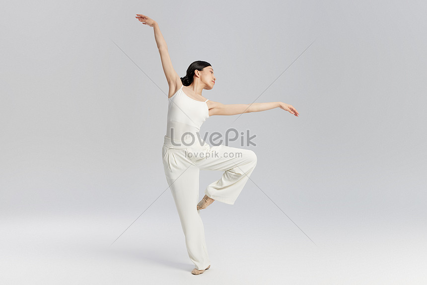 Female Dancer Soft Dance Posture Picture And HD Photos | Free Download ...