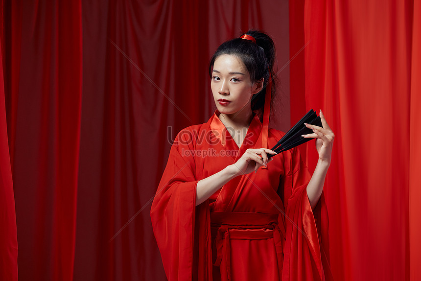 Chinese -style Woman With A Fan Dancing With A Fan Picture And HD ...