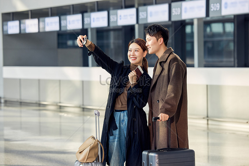 Couple Taking Selfie At Airport Ready To Travel Picture And HD Photos ...