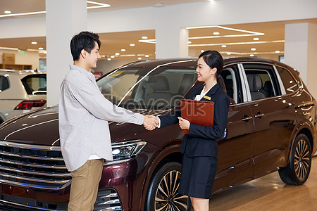 Sales Shaking Hands With Customers Picture And HD Photos | Free ...