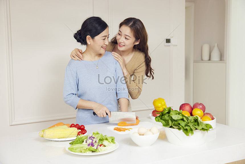 Mother And Daughter Home Kitchen Cooking Picture And HD Photos | Free ...